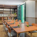 H10 Madison Hotel 4*