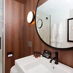 Hotel H10 Madison 4*