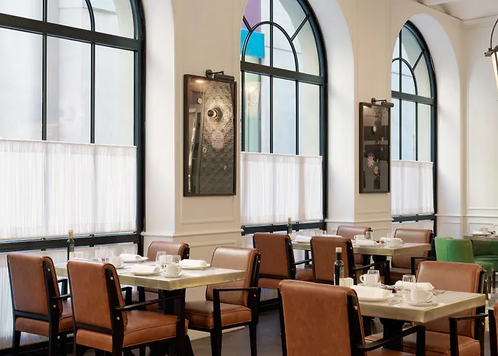 H10 Madison Hotel 4*