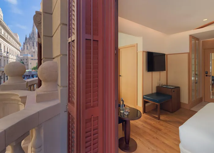 Hotel H10 Madison 4*