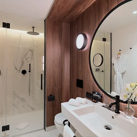 Hotel H10 Madison 4*