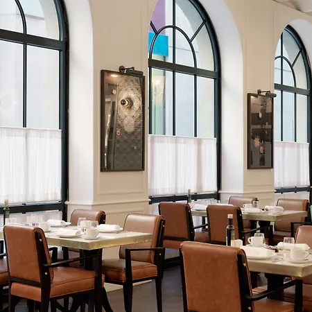H10 Madison Otel 4*